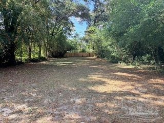 23 N Jamaica St, Pensacola, FL 32507