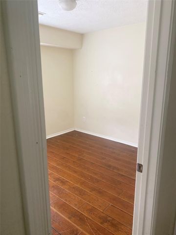 13064 Peppergate Lane, Houston, TX 77044
