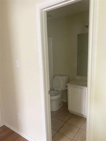 13064 Peppergate Lane, Houston, TX 77044