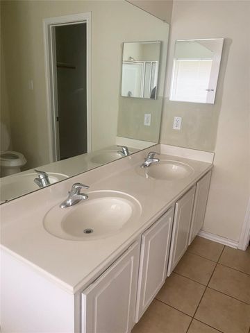 13064 Peppergate Lane, Houston, TX 77044