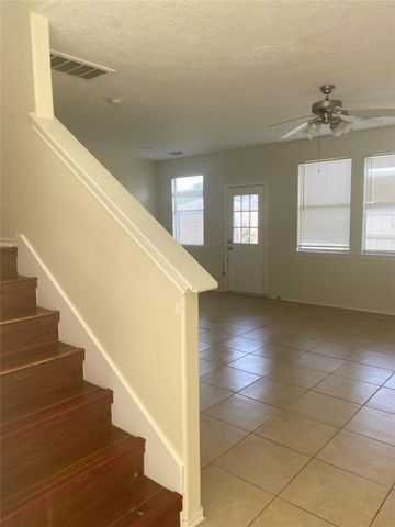 13064 Peppergate Lane, Houston, TX 77044