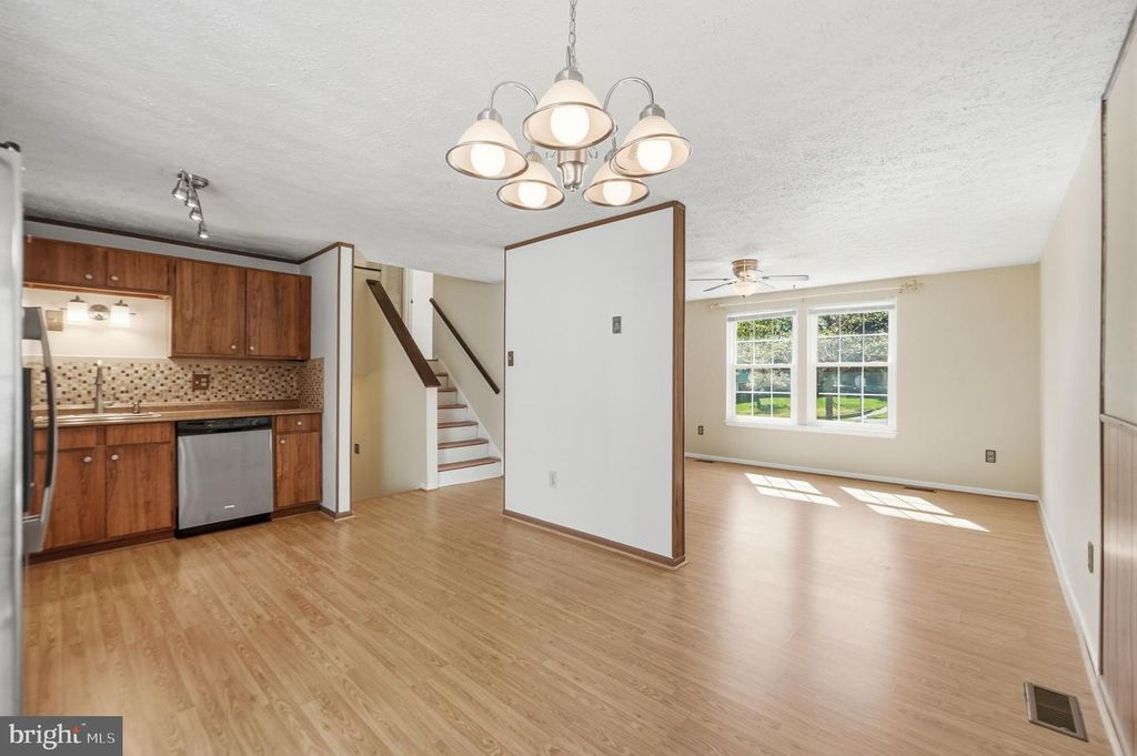 Image 11 of property listing at 10300 FORESTGROVE LN, Bowie, MD 20721