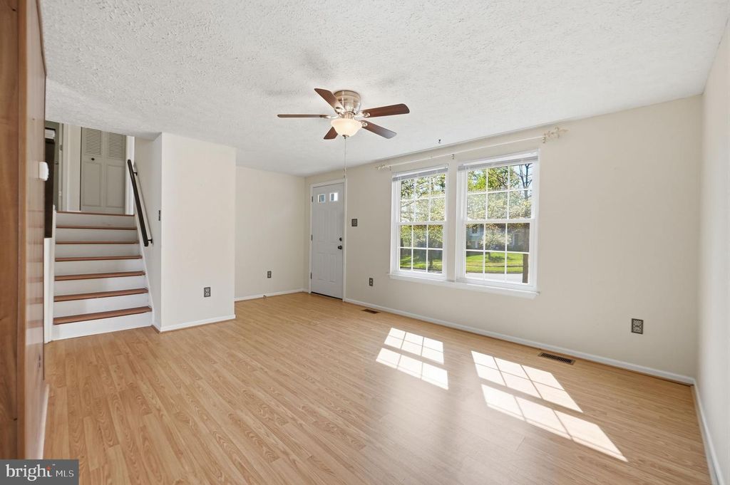 Image 4 of property listing at 10300 FORESTGROVE LN, Bowie, MD 20721