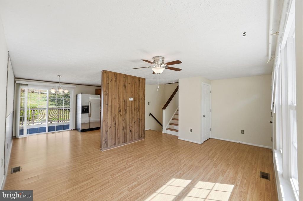 Image 5 of property listing at 10300 FORESTGROVE LN, Bowie, MD 20721