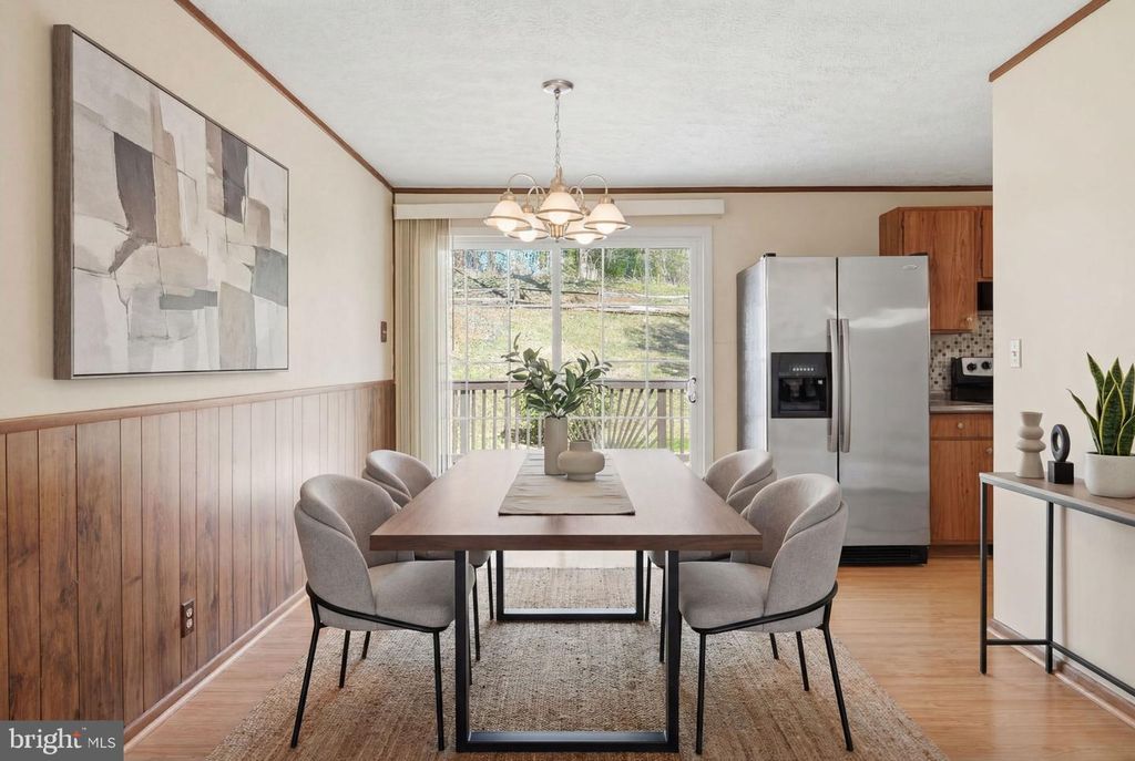 Image 9 of property listing at 10300 FORESTGROVE LN, Bowie, MD 20721