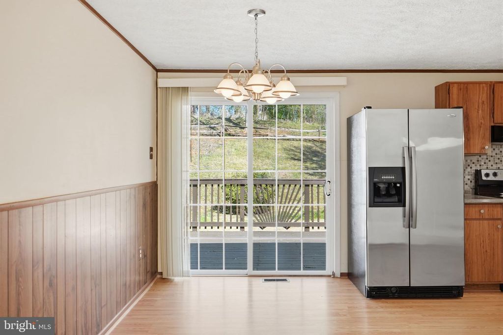 Image 10 of property listing at 10300 FORESTGROVE LN, Bowie, MD 20721