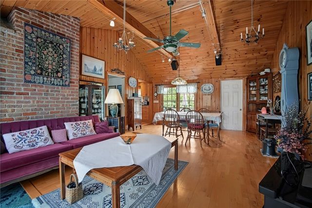 37 Nelson Road, Cranston, RI 02921