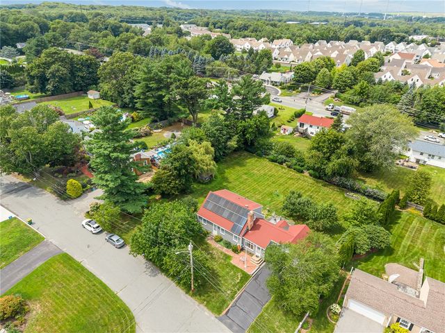 37 Nelson Road, Cranston, RI 02921