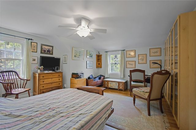 37 Nelson Road, Cranston, RI 02921