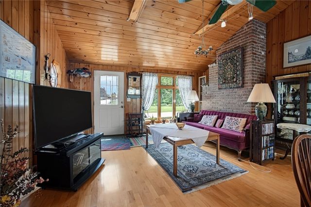 37 Nelson Road, Cranston, RI 02921