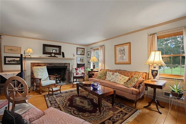 37 Nelson Road, Cranston, RI 02921