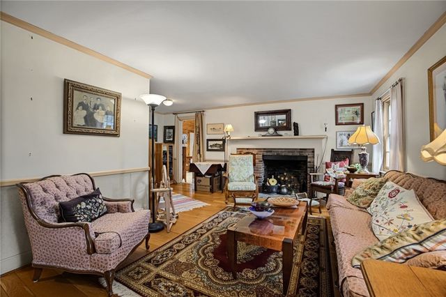 37 Nelson Road, Cranston, RI 02921