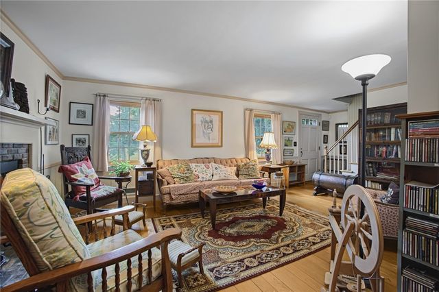 37 Nelson Road, Cranston, RI 02921