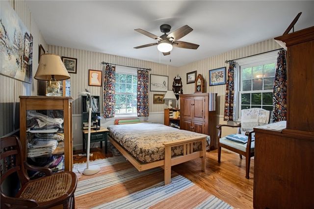 37 Nelson Road, Cranston, RI 02921
