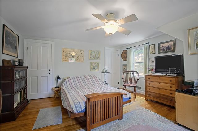 37 Nelson Road, Cranston, RI 02921