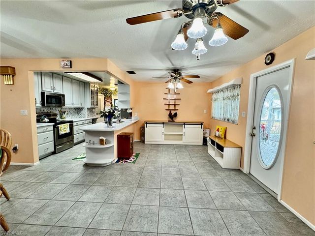 15830 Jade CT N, North Fort Myers, FL 33917