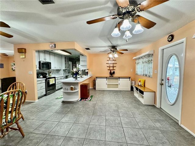 15830 Jade CT N, North Fort Myers, FL 33917