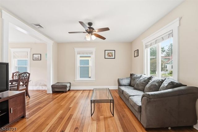 9 S Middaugh St, Somerville Boro, NJ 08876
