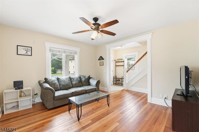 9 S Middaugh St, Somerville Boro, NJ 08876