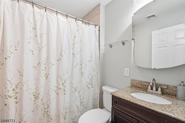 9 S Middaugh St, Somerville Boro, NJ 08876