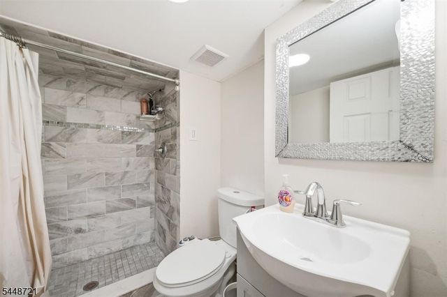 9 S Middaugh St, Somerville Boro, NJ 08876