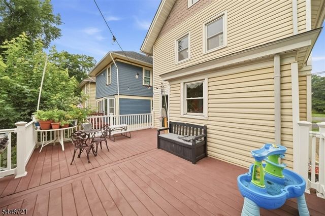 9 S Middaugh St, Somerville Boro, NJ 08876