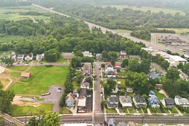 9 S Middaugh St, Somerville Boro, NJ 08876