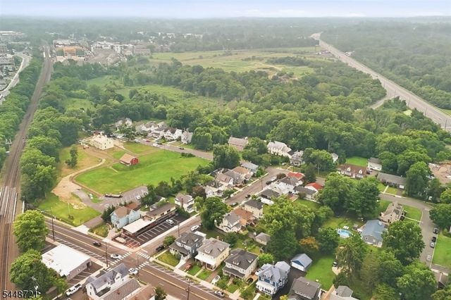 9 S Middaugh St, Somerville Boro, NJ 08876