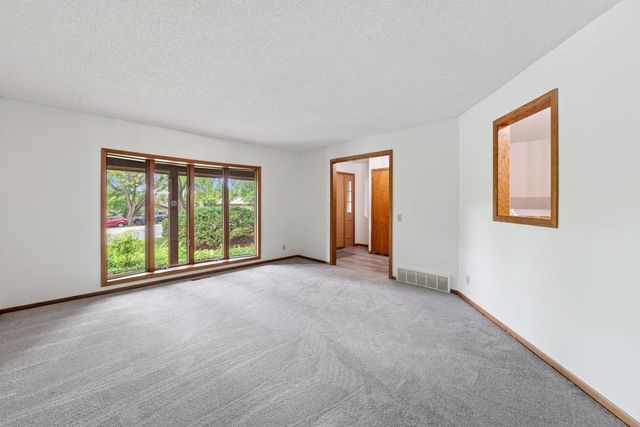1264 Vildmark Drive, Eagan, MN 55123