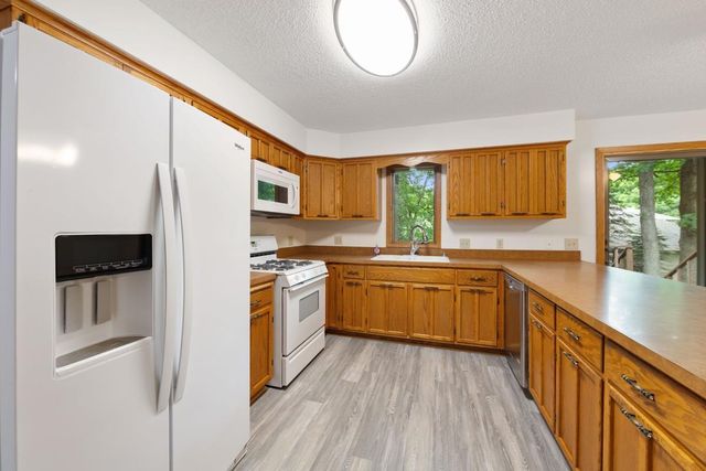 1264 Vildmark Drive, Eagan, MN 55123
