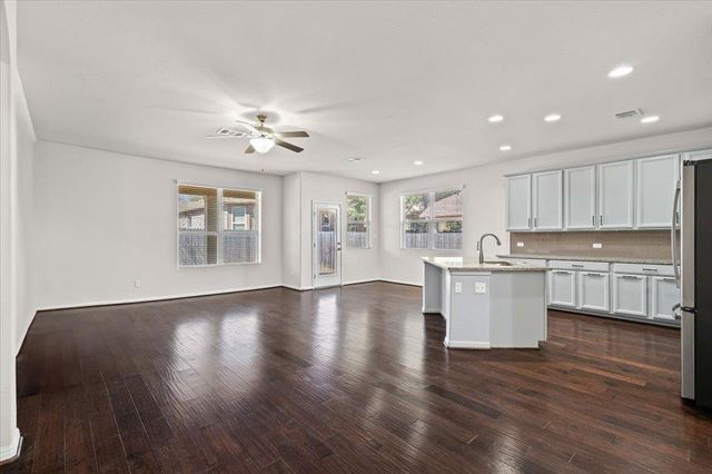 2721 Garlic Creek DR, Buda, TX 78610