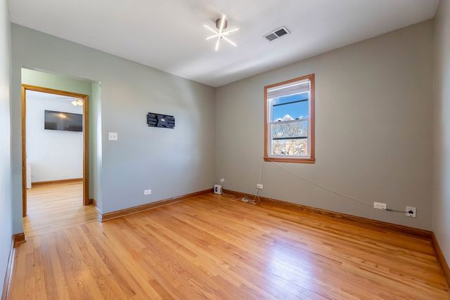 7920 Natoma Avenue, Burbank, IL 60459