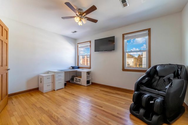 7920 Natoma Avenue, Burbank, IL 60459