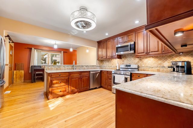 7920 Natoma Avenue, Burbank, IL 60459