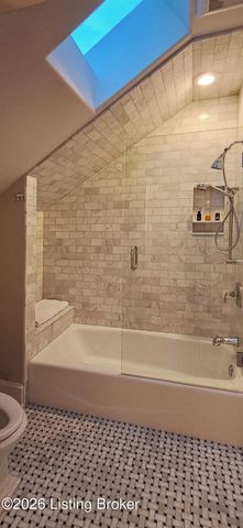 2328 Village Dr, Louisville, KY 40205
