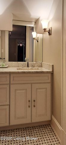 2328 Village Dr, Louisville, KY 40205