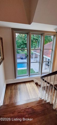 2328 Village Dr, Louisville, KY 40205