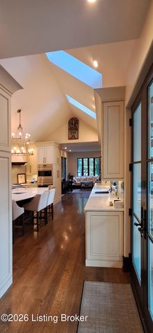 2328 Village Dr, Louisville, KY 40205