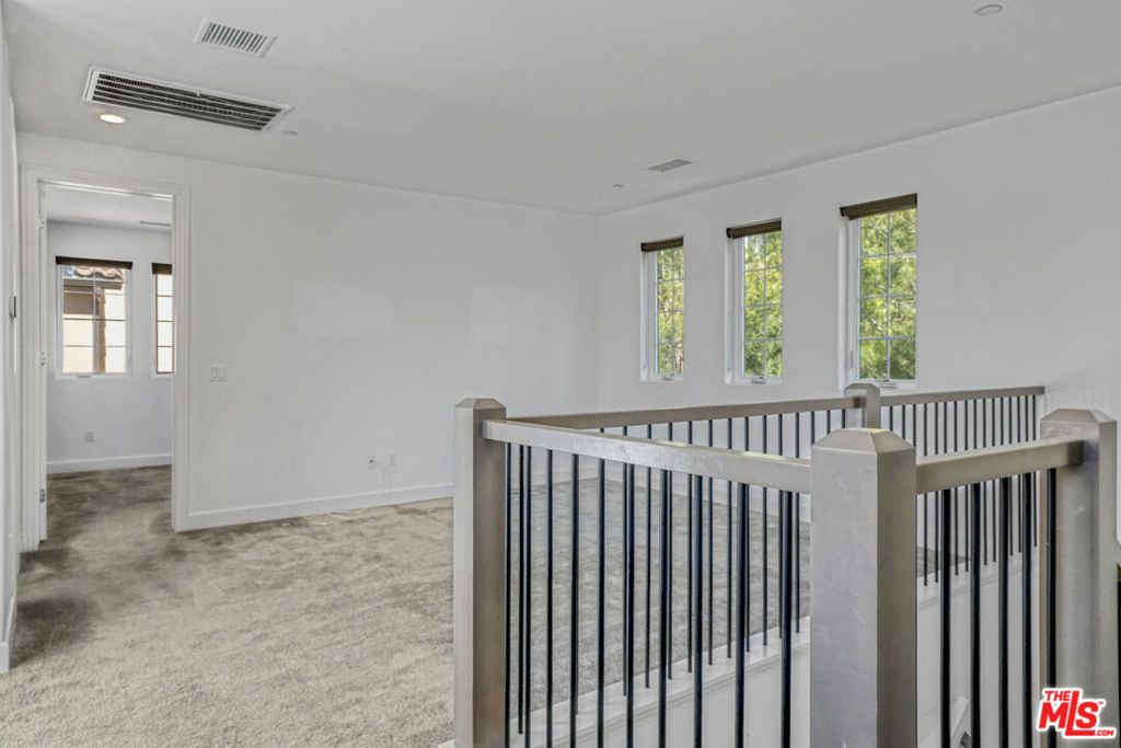 Image 19 of property listing at 20705 W Chestnut Circle, Porter Ranch, CA 91326
