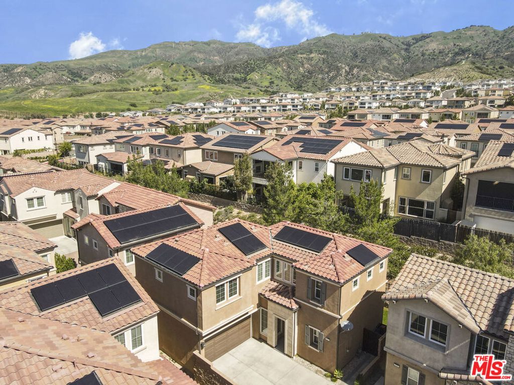Image 35 of property listing at 20705 W Chestnut Circle, Porter Ranch, CA 91326