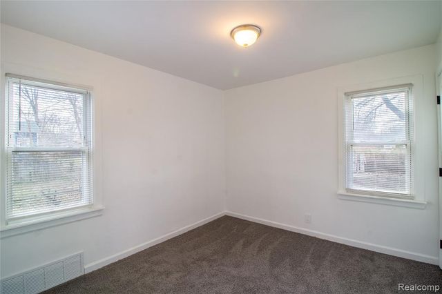 19341 Oakfield Street, Detroit, MI 48235