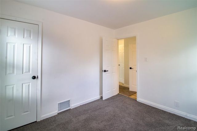 19341 Oakfield Street, Detroit, MI 48235