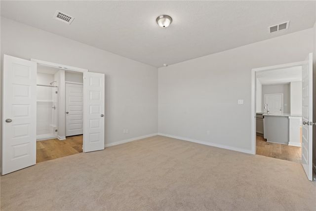 5665 Fox Bluff Drive, Bryan, TX 77807