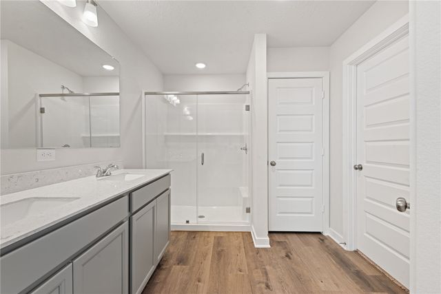 5665 Fox Bluff Drive, Bryan, TX 77807