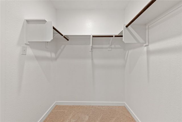 5665 Fox Bluff Drive, Bryan, TX 77807