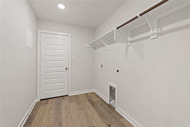 5665 Fox Bluff Drive, Bryan, TX 77807