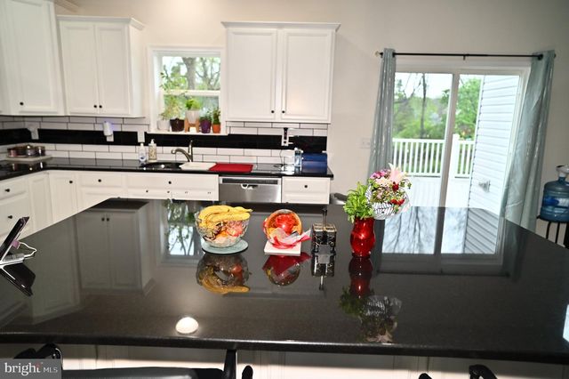 30 ANDREA LN, Gilbertsville, PA 19525