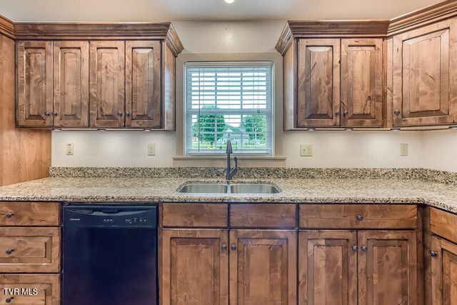 216 Main Street, Roan Mountain, TN 37687