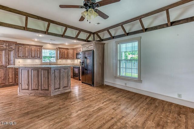 216 Main Street, Roan Mountain, TN 37687