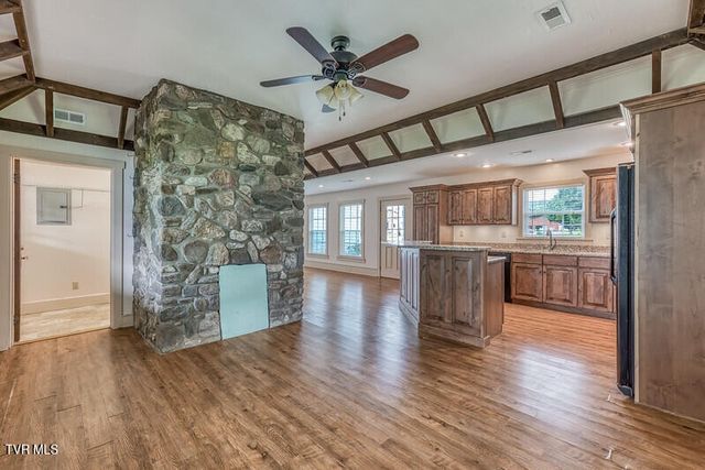 216 Main Street, Roan Mountain, TN 37687